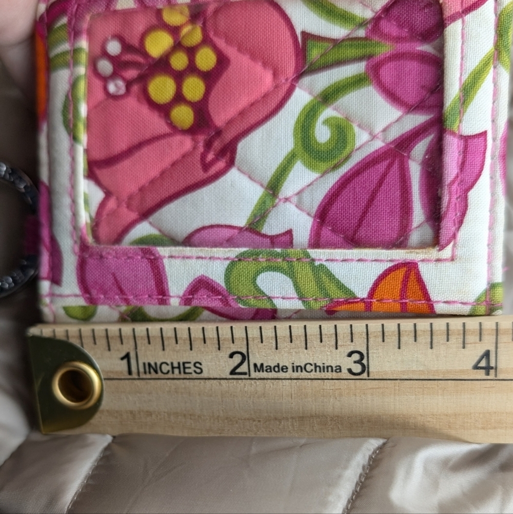 Vera Bradley Quilted Pink and Green Floral Coins Wallet 4 X 3  Small - Picture 7 of 8